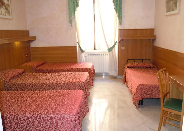 Papa Germano Otel Roma