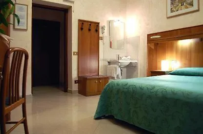 Otel Papa Germano