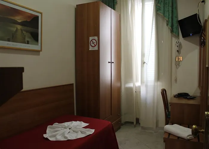 Papa Germano Otel Roma