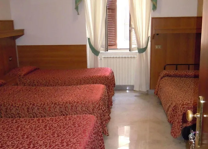 Papa Germano Otel 2*